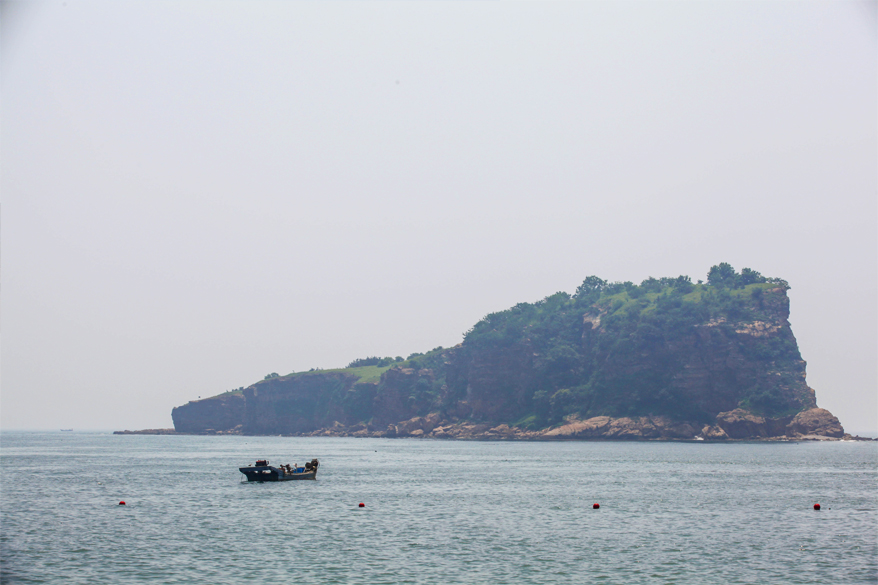 夏日的大连棒棰岛海边一游